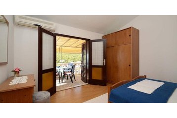 Croacia Privát Zavalatica, Interior